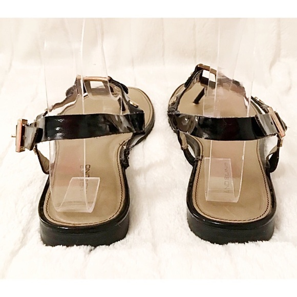 BANDOLINO Sz 9 Studded Black Patent T-Strap Sandal - Picture 4 of 6